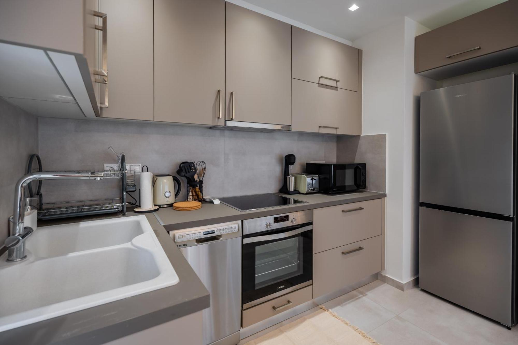 Sesilia Sea View Apartment Ateny Zewnętrze zdjęcie